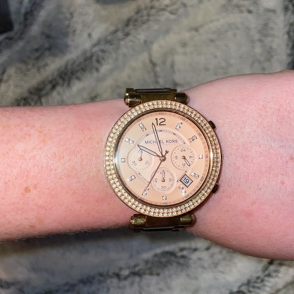Michael Kors rose gold and tortoise shell watch - Picture 3 of 4